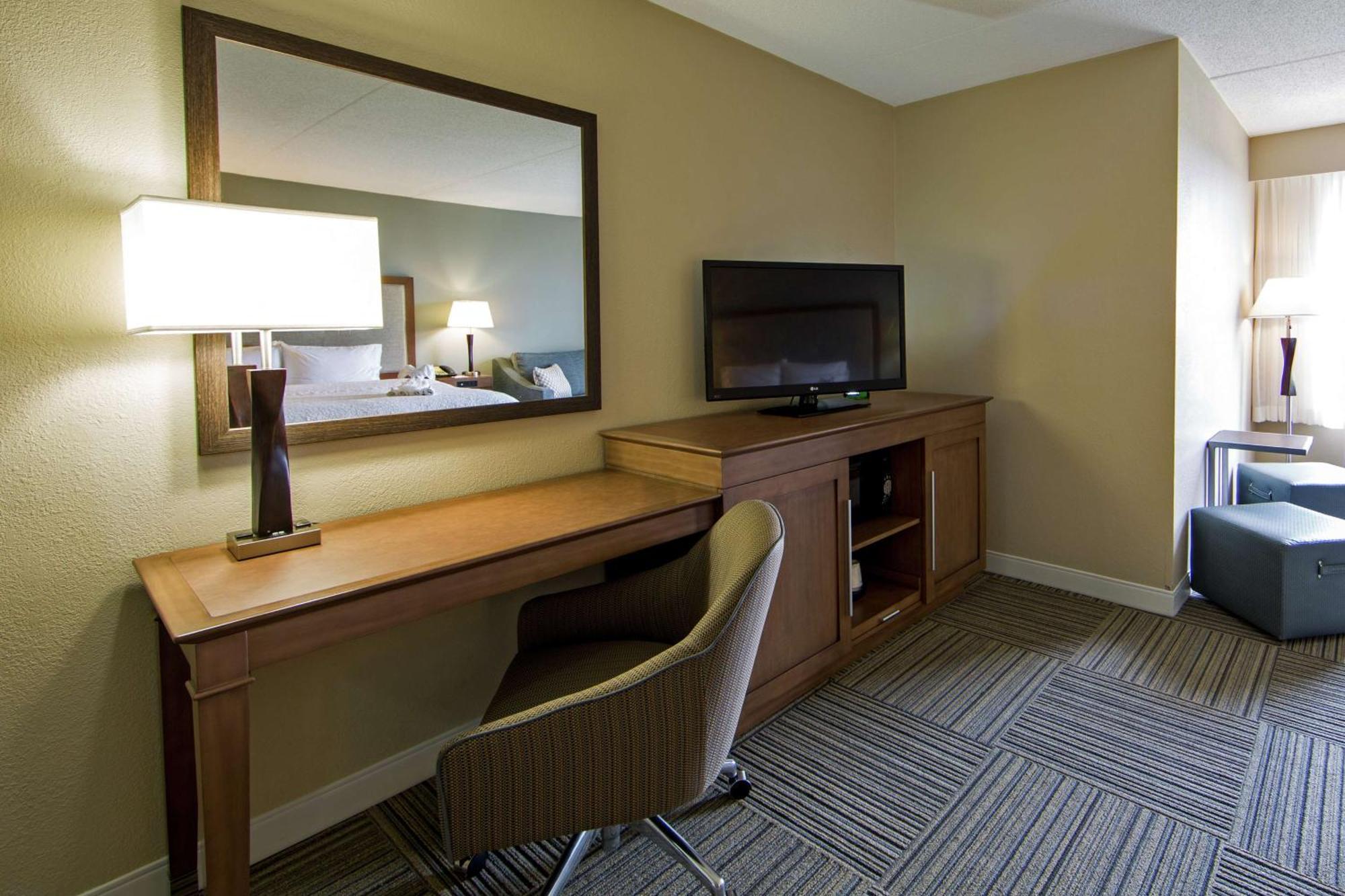 Hampton Inn Philadelphia-Airport Bagian luar foto