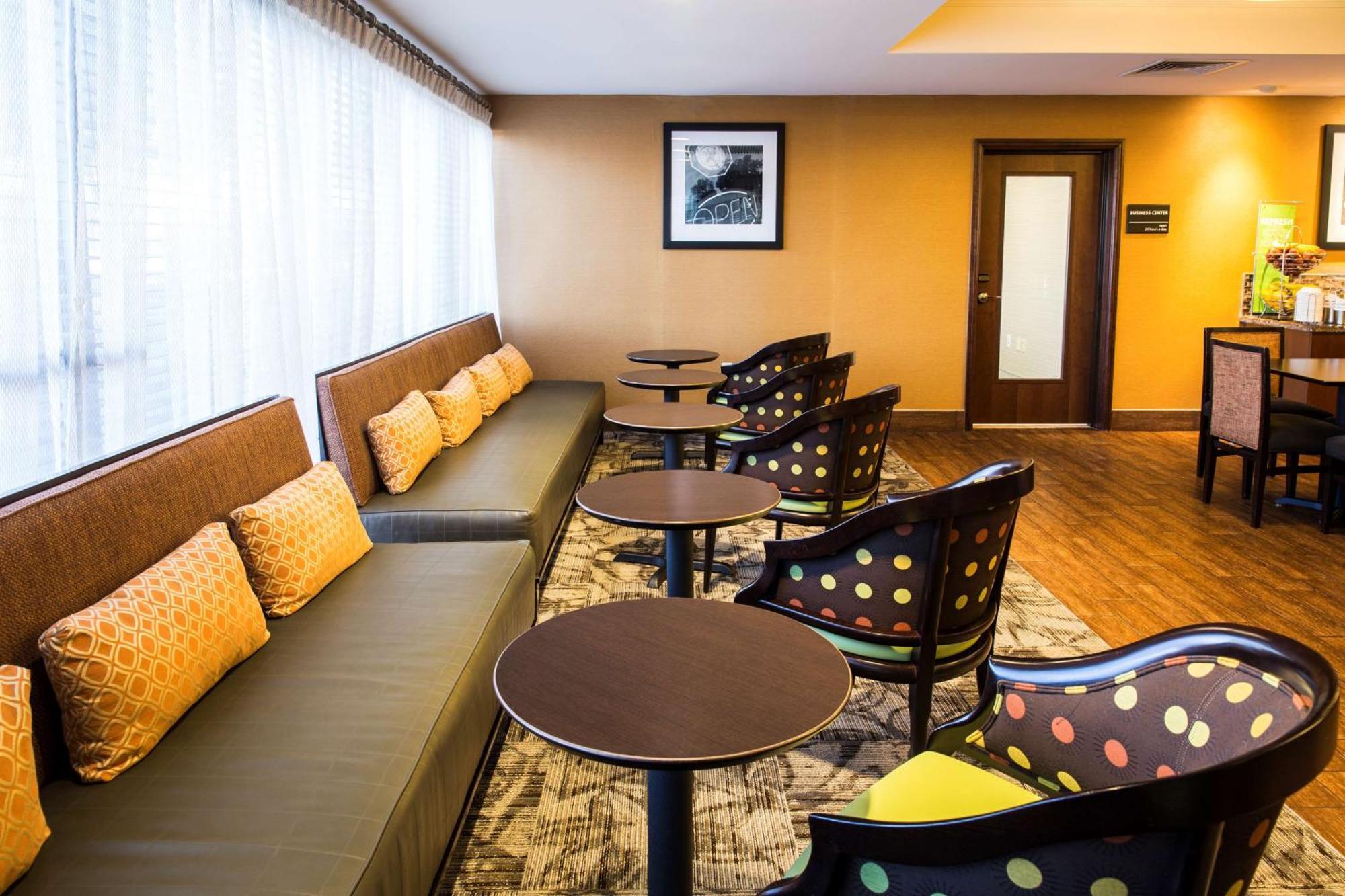 Hampton Inn Philadelphia-Airport Bagian luar foto